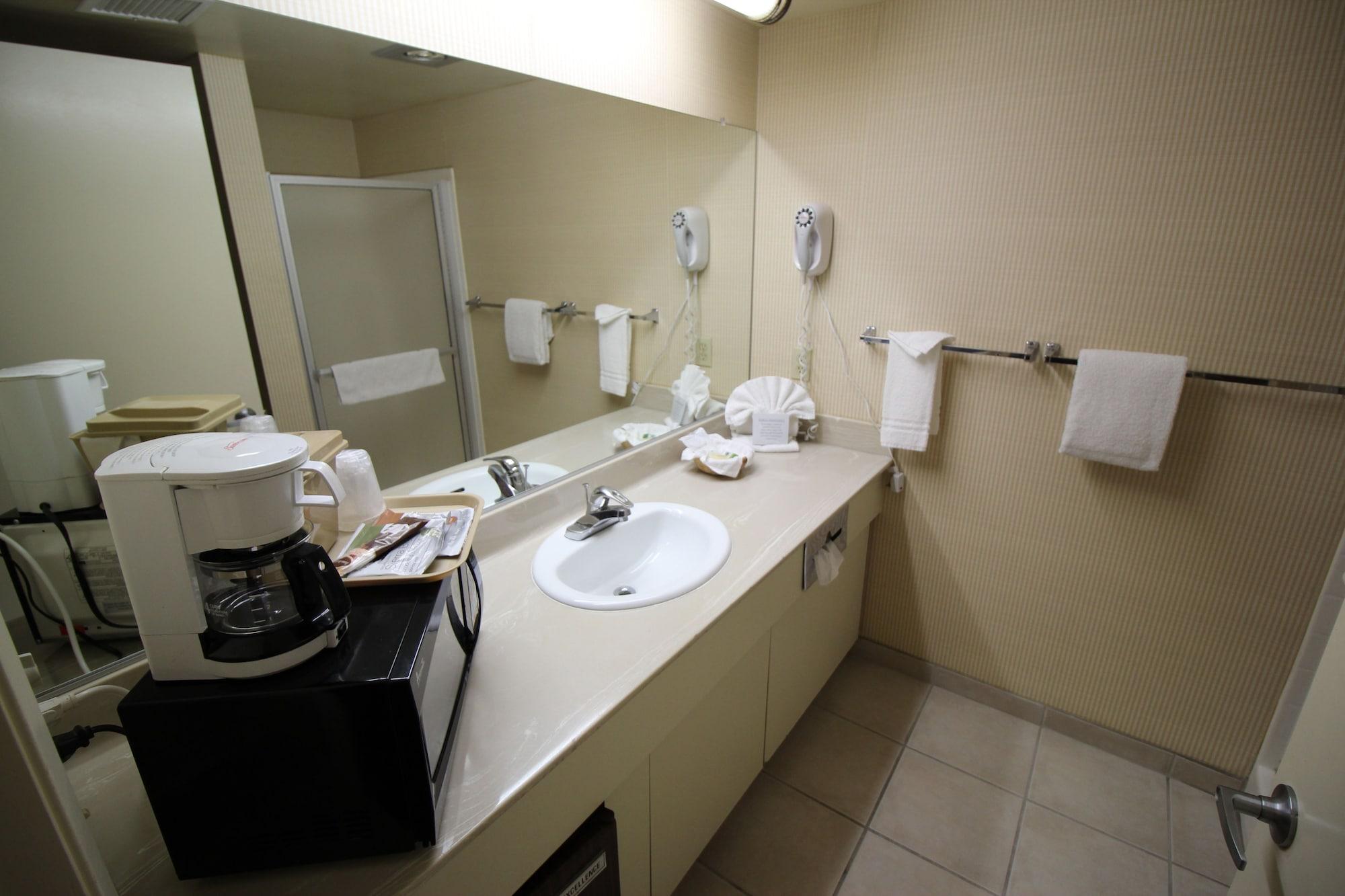 Inn Of Ломпок Екстер'єр фото
