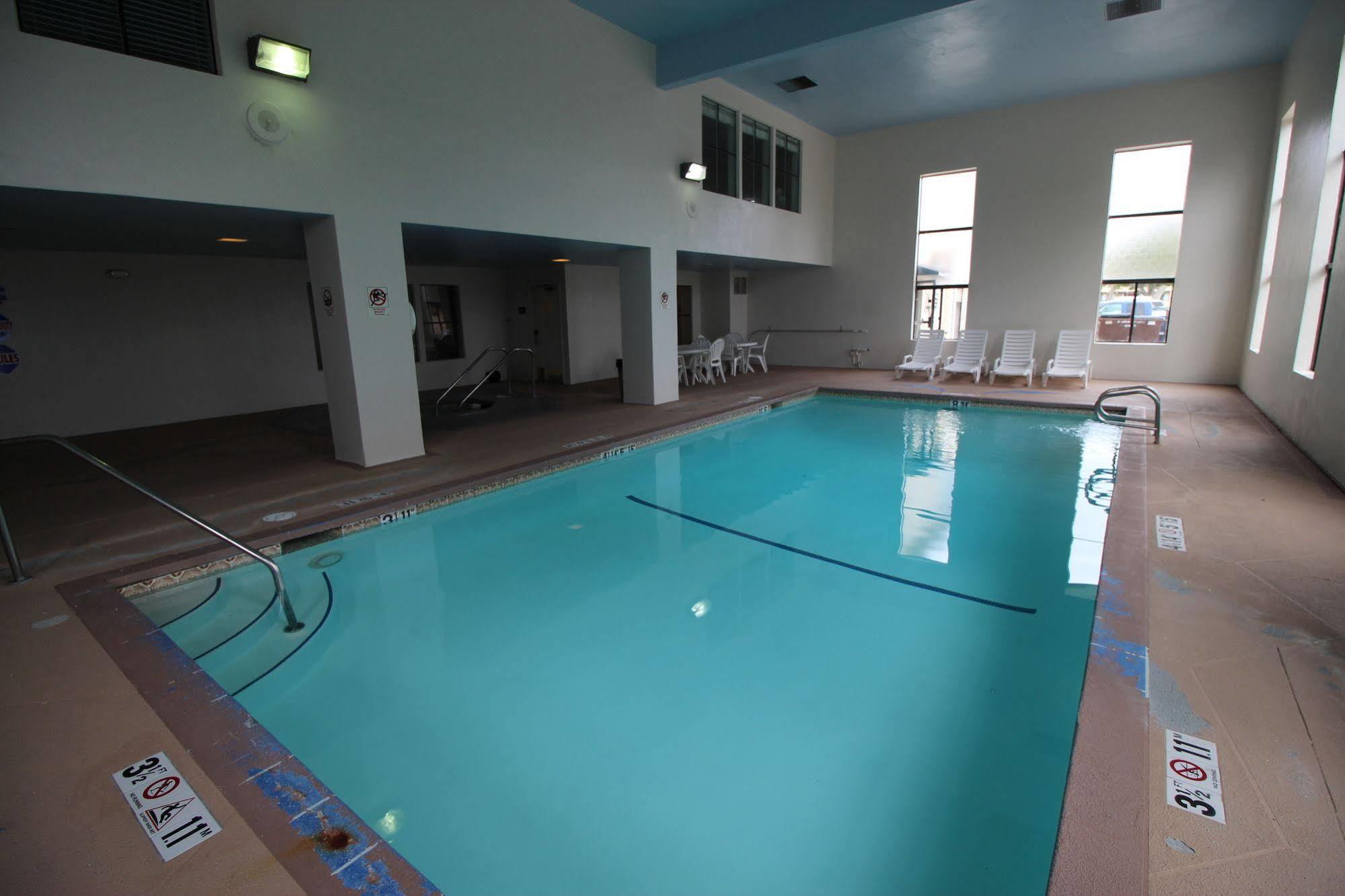 Inn Of Ломпок Екстер'єр фото